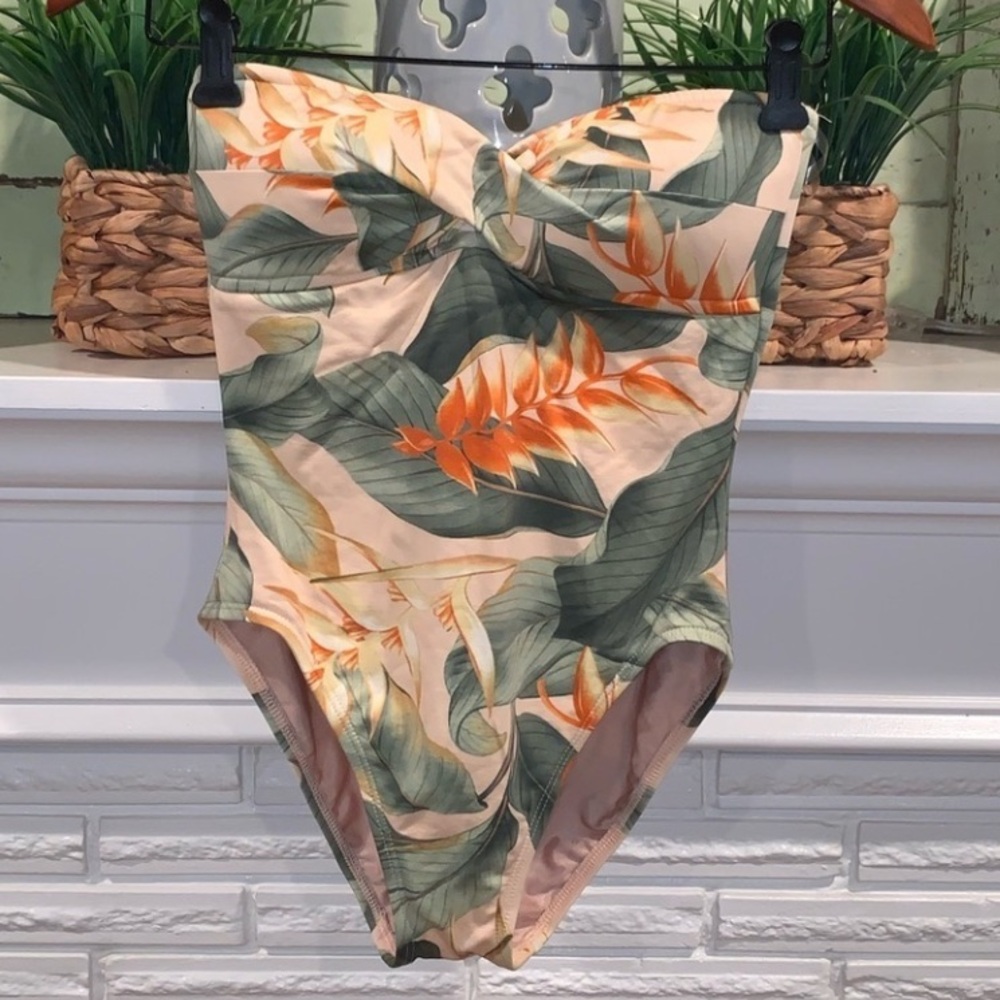 Tommy Bahama Peach Lined One-Piece Swimsuit Size 8